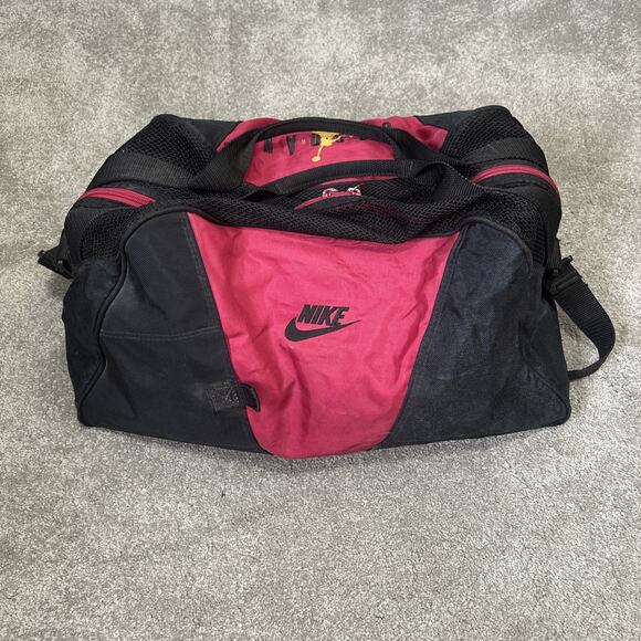 Vintage Nike Air Jordan Flight Duffel Gym Bag 1990s Mesh Red - Picture 2 of 12